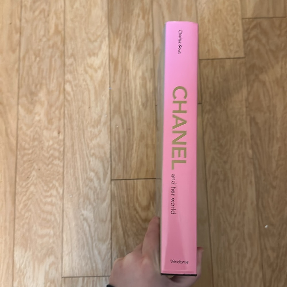 Chanel and Her World Coffee Table Book - Picture 2 of 3